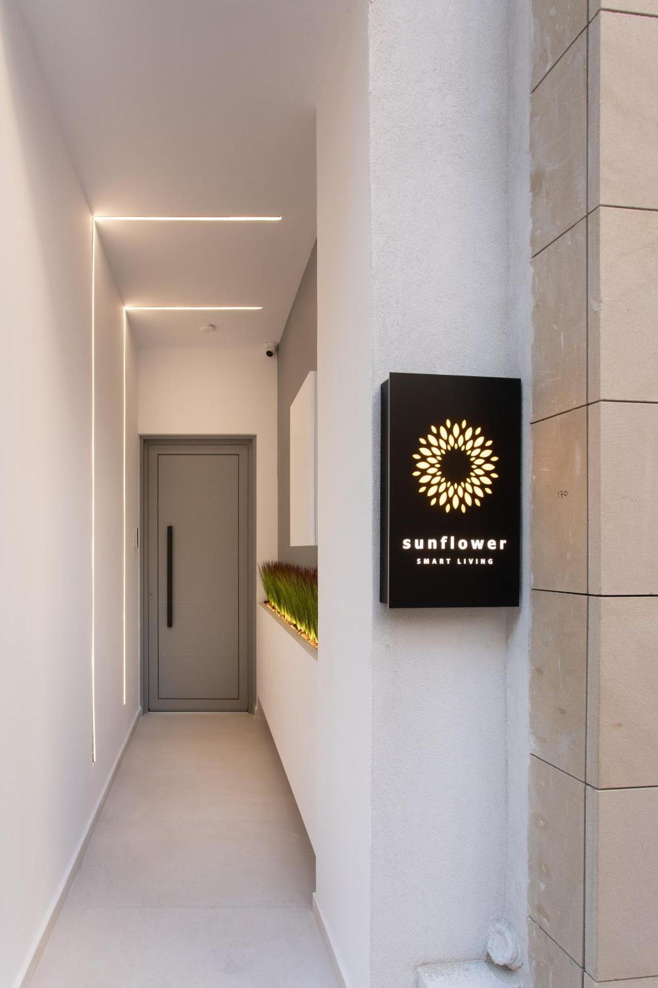 Sunflower Smartliving Suites Heraklion  Exterior photo
